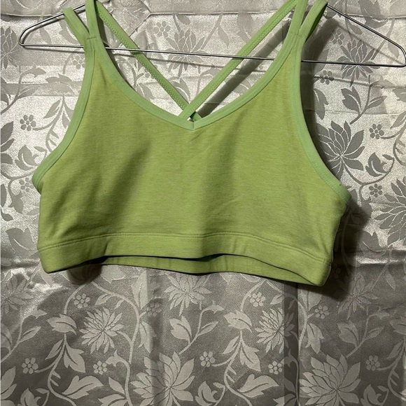 Old Navy Kids Green Crop Top - Picture 1 of 4